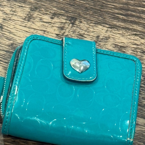 Coach Teal Wallet with Heart Clasp - Picture 3 of 10